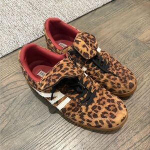 Steve Madden cheetah print shoes